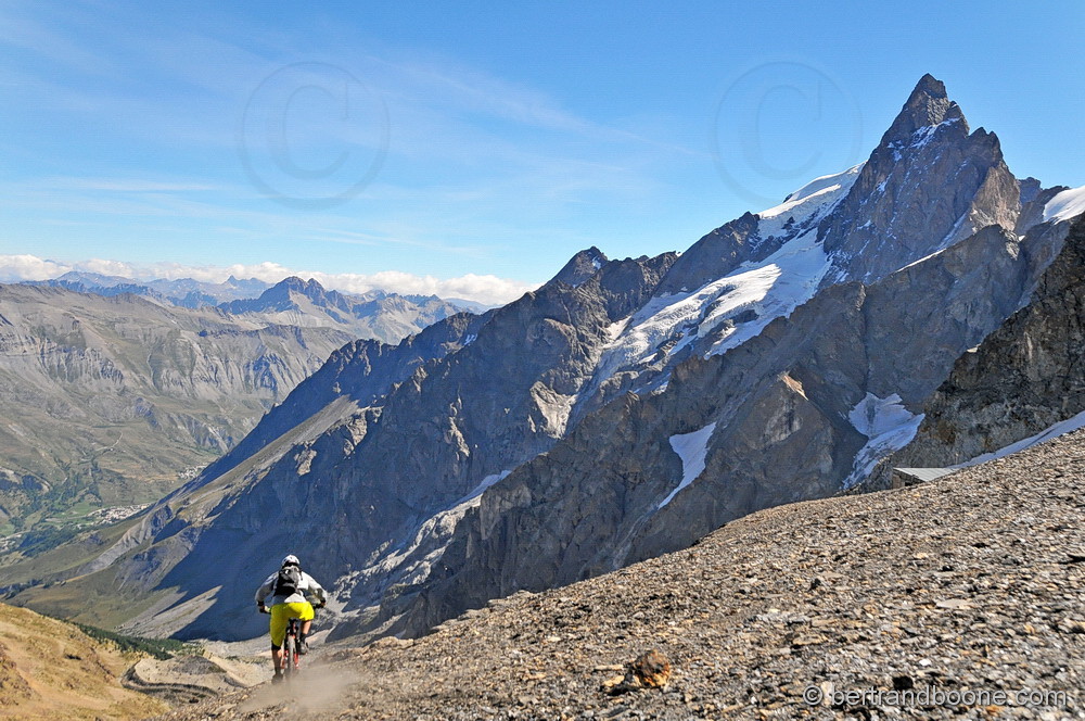 VTT dans les vallons de La Meije (05)